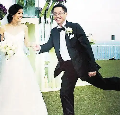 我和老公结婚快五年了,平时我觉得我们之间沟通不到位!