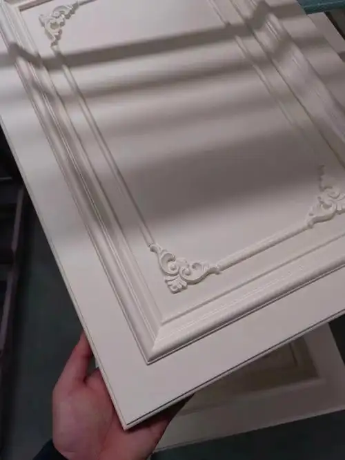 工厂直供白色混油柜门