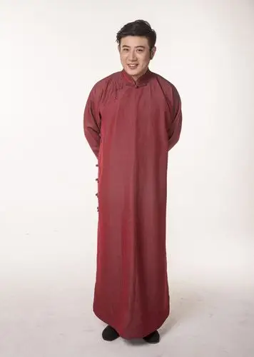 团体"嘻哈包袱铺",并担任班主,自幼随相声表演艺术家冯宝华先生学艺