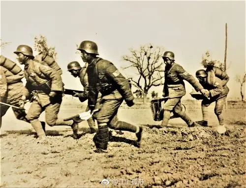 1937年日军发动七七事变攻占北平城