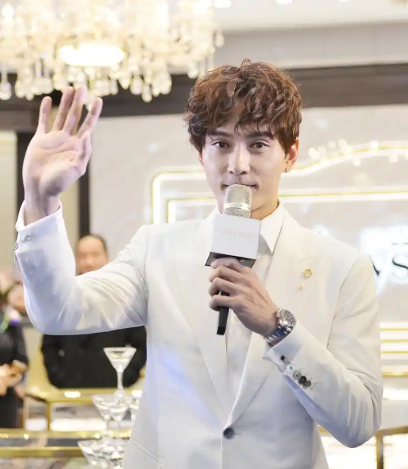 徐正溪发文宣布退出娱乐圈:告别演员,感谢一切!