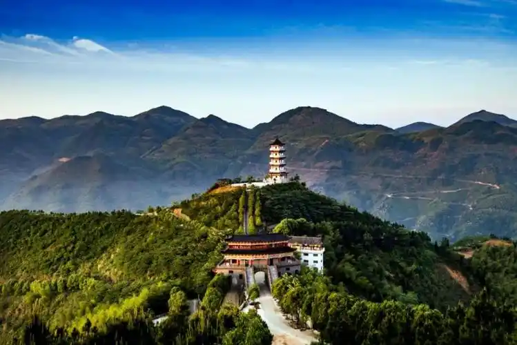 大冶龙凤山景区获评省级文明旅游示范单位