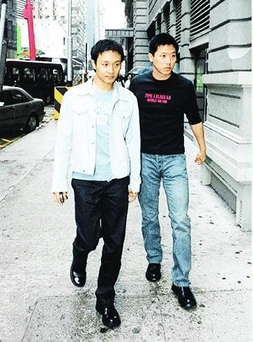 粉丝纪念张国荣逝世9周年 唐鹤德破例露面