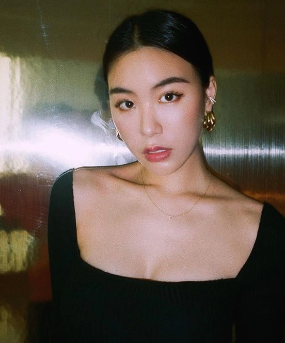 高以翔生前女友遭假账号冒充 罕见发声怒评