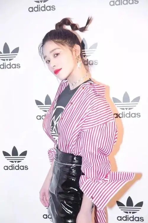 倪妮|菠萝|葡萄串_新浪新闻