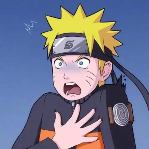 手捂胸口吓呆了