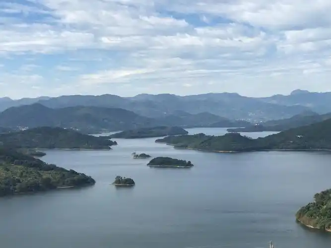 峰回路转,东圳水库就在眼前