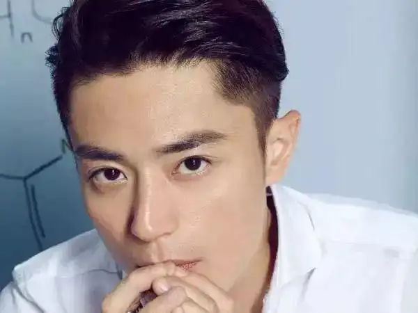 男士做雾眉 美瞳线,很帅!_眉毛