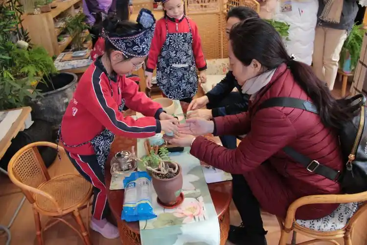 望京分园顺利接待2019年seed儿童早期发展与教育国际会议与会者参观