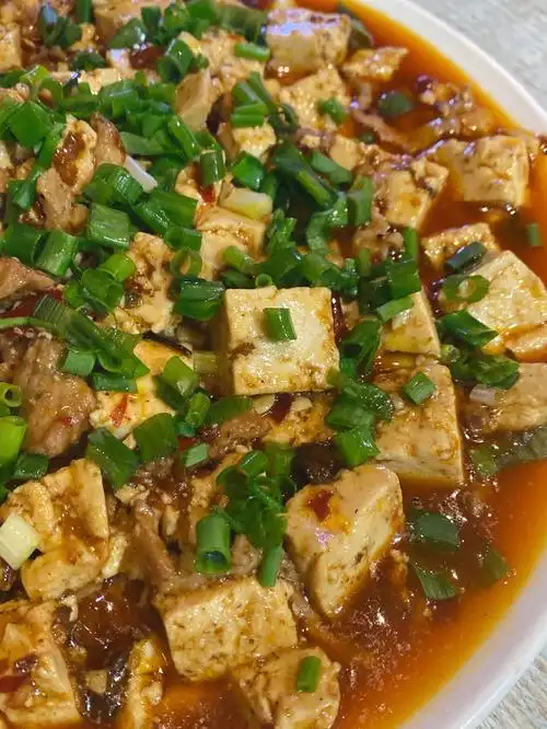 今日菜谱巨下饭的肉丝烧豆腐