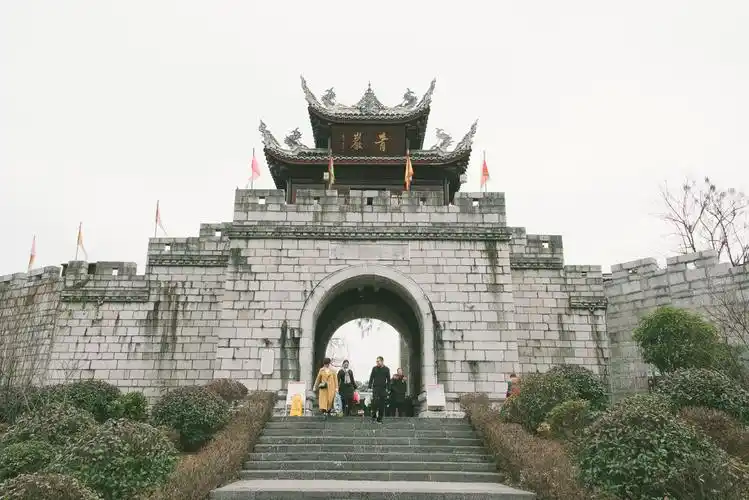 带家人去青岩古镇玩什么,带家人去青岩古镇怎么玩,去青岩古镇游玩攻略