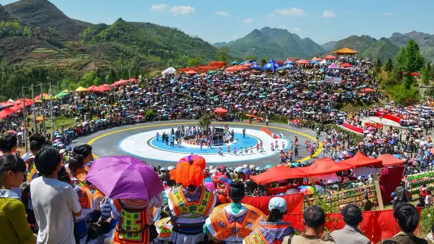 水城南开三口塘苗族跳花节