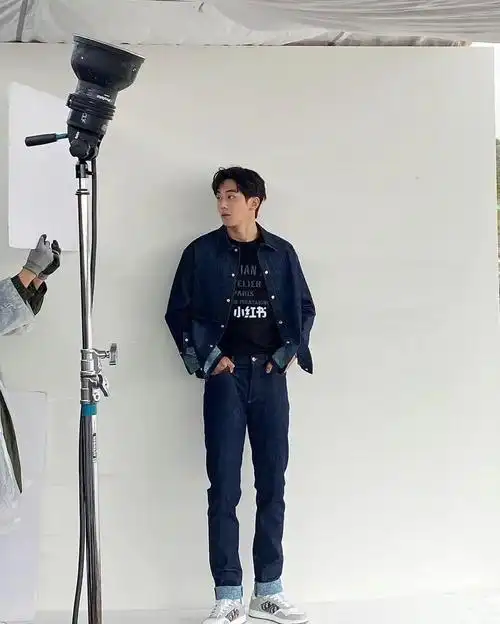 九头身帅哥南柱赫