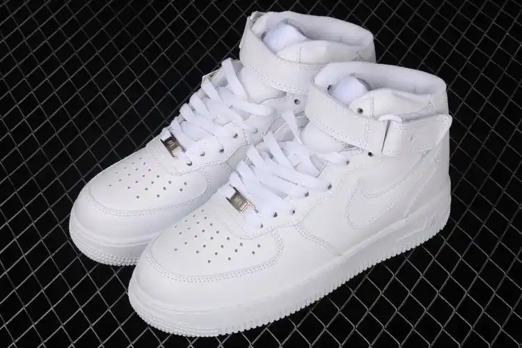 x版 nike air force 107 mid 空军一号经典款中帮休闲板鞋 315123