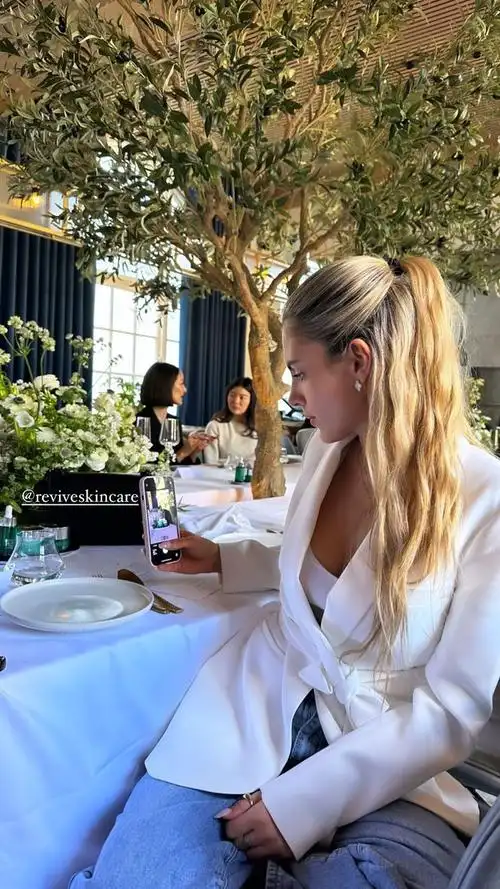 瓜迪奥拉 女儿瓜迪奥拉女友瓜迪奥拉子女瓜迪奥拉妻子是谁 社交秀夏天