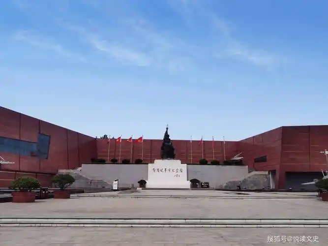 鄂豫皖革命纪念馆是一座红色的丰碑.