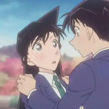 小兰工藤新一情侣头像一左一右