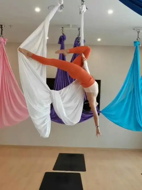 空中瑜伽体式串联