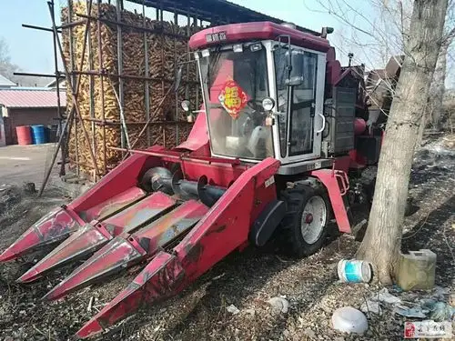 三垄16年福格森玉米收割机出售