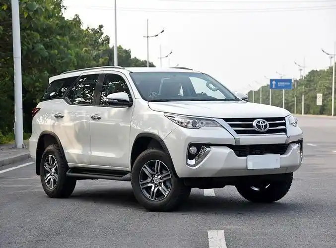 丰田还有这款7座,配2.7l还是纯进口,25万起