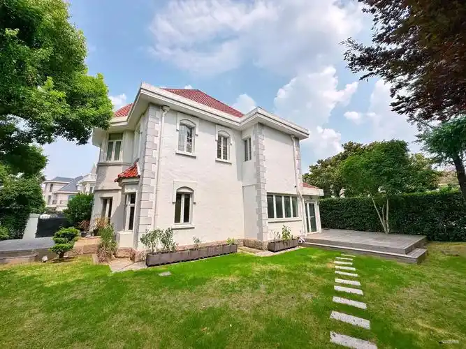 上海房产网>上海二手房>长宁二手房>西郊公园二手房>明苑别墅>1707