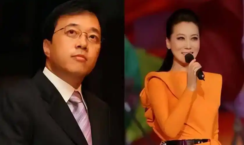 谭晶在一场活动上,认识了那个将和她携手一生的伴侣--邓中翰.