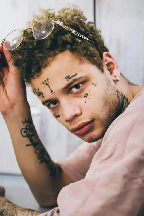 宝藏男孩vol15谁说脸上有纹身的就是rapper