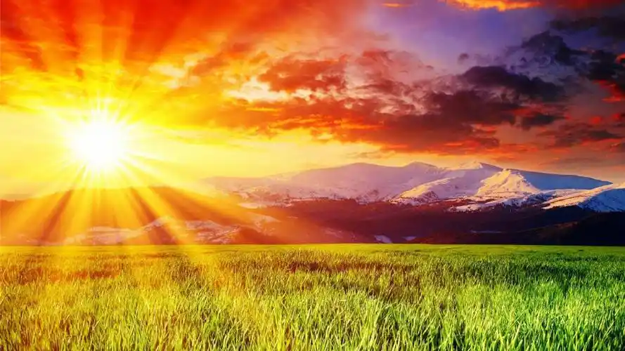 日出东方催人醒,不如夕阳知我心,即使这里回到陌路,夕阳依然映在黄昏.