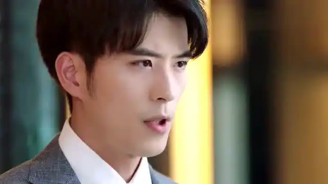 霸道总裁想挽回灰姑娘,不料灰姑娘却说合约有规定,气的转身离开