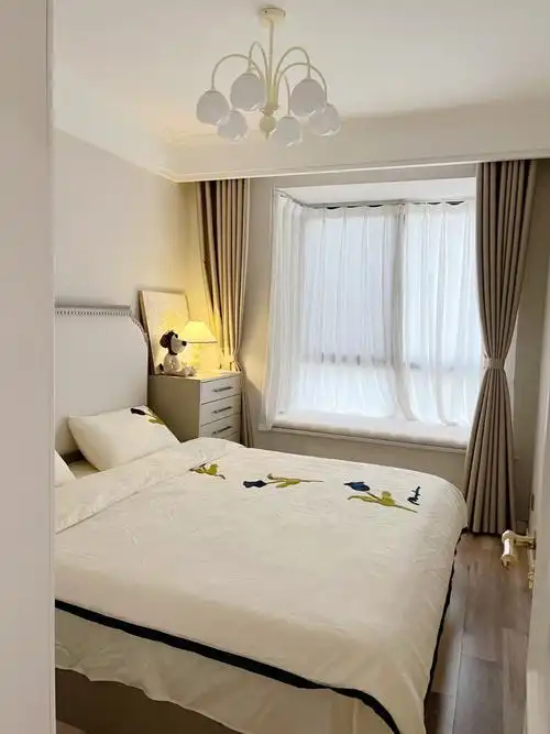 9平米的奶油系小卧室我也太爱啦