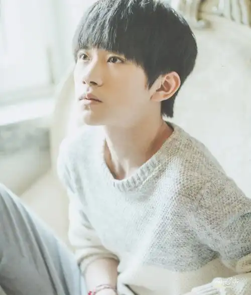 易烊千玺回忆录##易烊千玺电影奇迹#2015 / 1214 / 151214 早安汤历