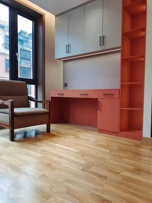 全屋铺木地板这样搭配更自然