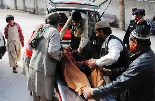 巴基斯坦奎达枪击事件6人死亡(组图)