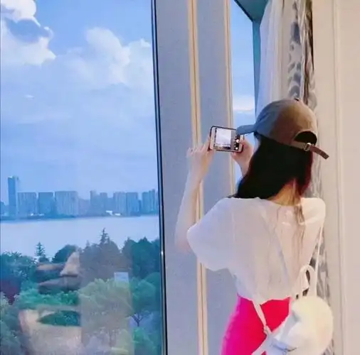 温柔且仙气飘飘的女生头像