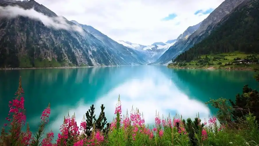 2560x1440体积:2mb上传时间:2022-03-04壁纸标签:壁纸封面图风景 自然