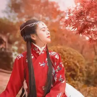 红叶映霞女生头像,唯美古风真人头像