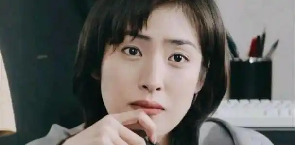 天海佑希:日本娱乐圈的传奇女演员天海佑希,一个名字在日本娱乐圈中