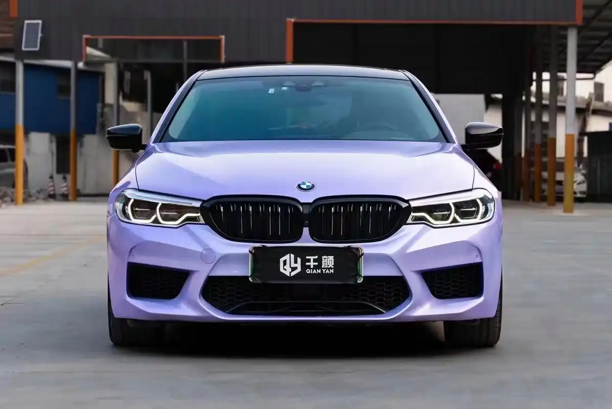 宝马5系ekfilm改色膜梦幻银幻紫,渐变的流光质感满满