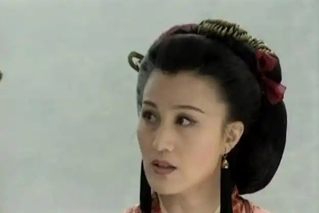 《笑傲江湖》中,"华山玉女"宁中则,却极有女人味.