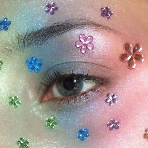 脸部装饰钻亮片眼妆仙女ins拍照贴纸泫雅水钻化妆贴脸饰水晶钻贴