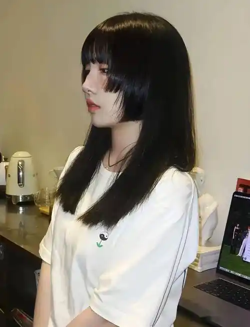 2023流行公主切发型,甜美又减龄_中国_人类_形象