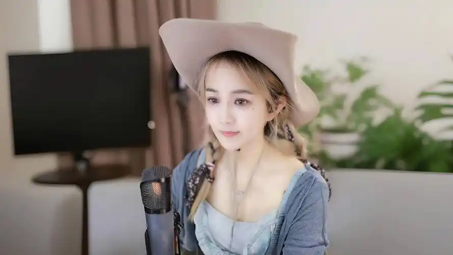 文儿演唱歌曲《天池》