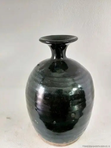 清代黑釉玉壶春瓶