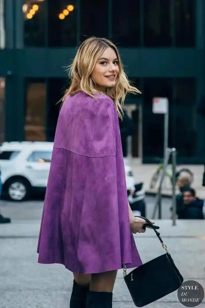 经典搭配:紫色 黑色