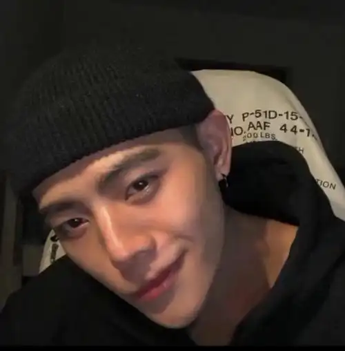 邪魅酷哥头像超酷男生头