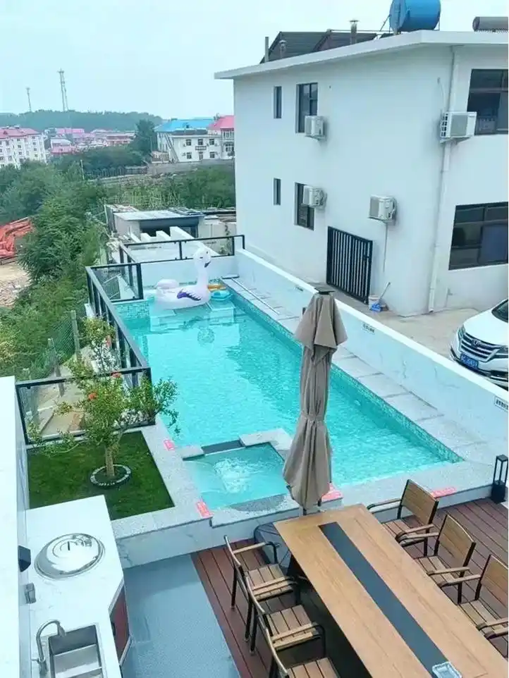北戴河越恒民宿,超大泳池别有一番韵味!北戴河越恒民宿,超大泳 - 抖音