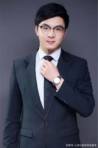 公务员面试怎么穿能加分?