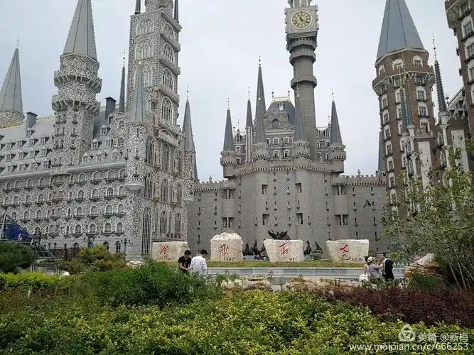 河北美术学院生活办公区门前