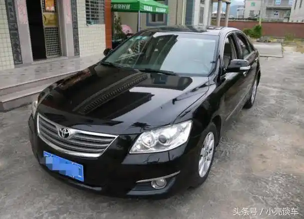 当年17万的老款凯美瑞,10年车龄还能卖10万,就这么保值?