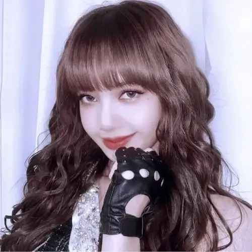 女生头像lisa人间芭比